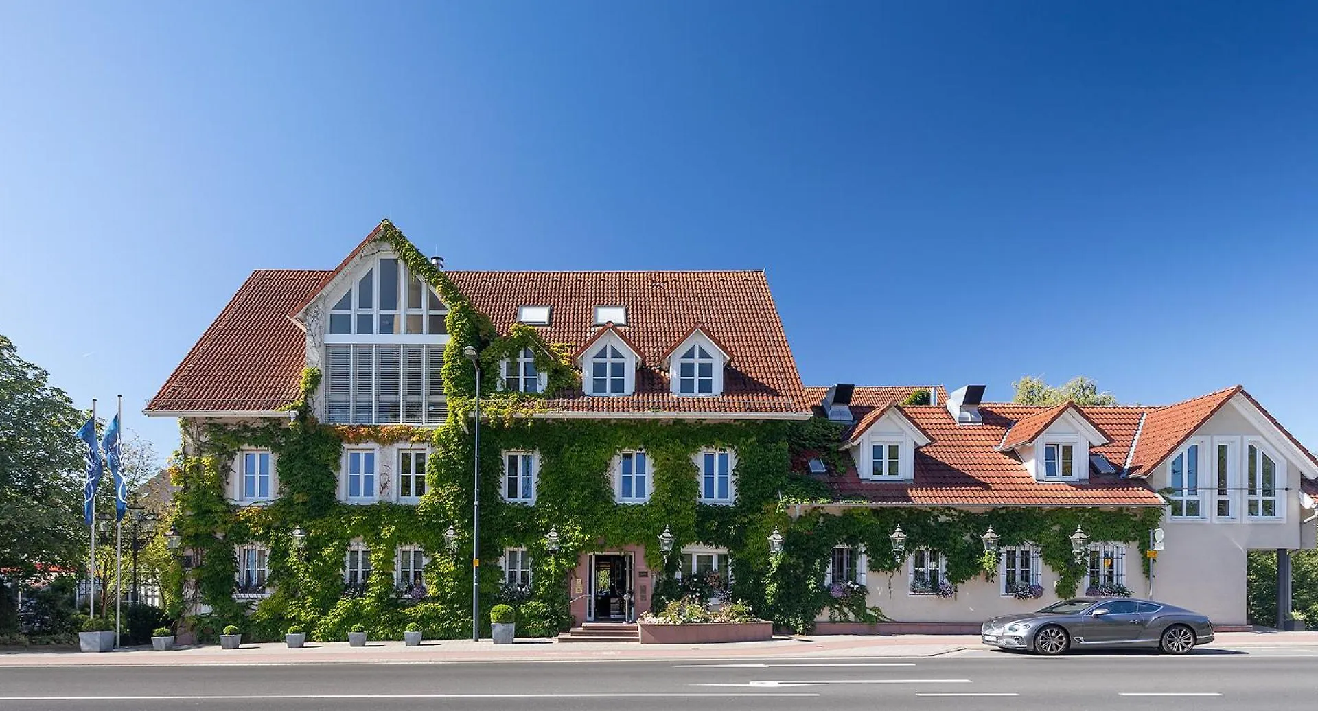 Zeller-Hotel+Restaurant contacts